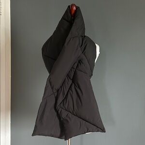 Black puffer quilted wrapped scarf